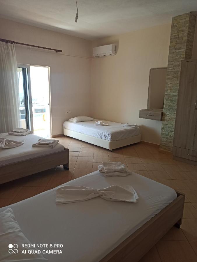 Hotel Bella Vista à Himarë Extérieur photo