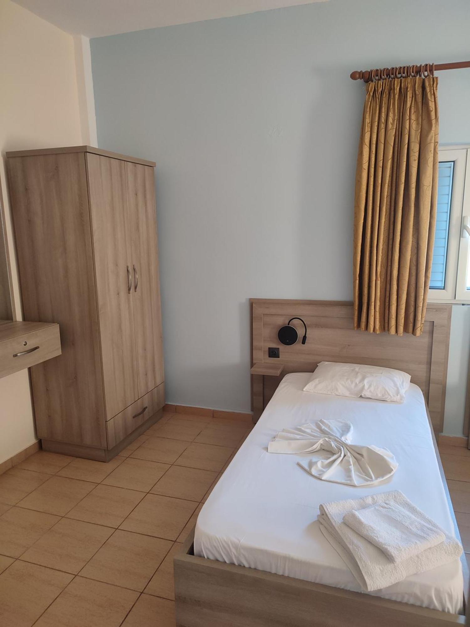 Hotel Bella Vista à Himarë Extérieur photo