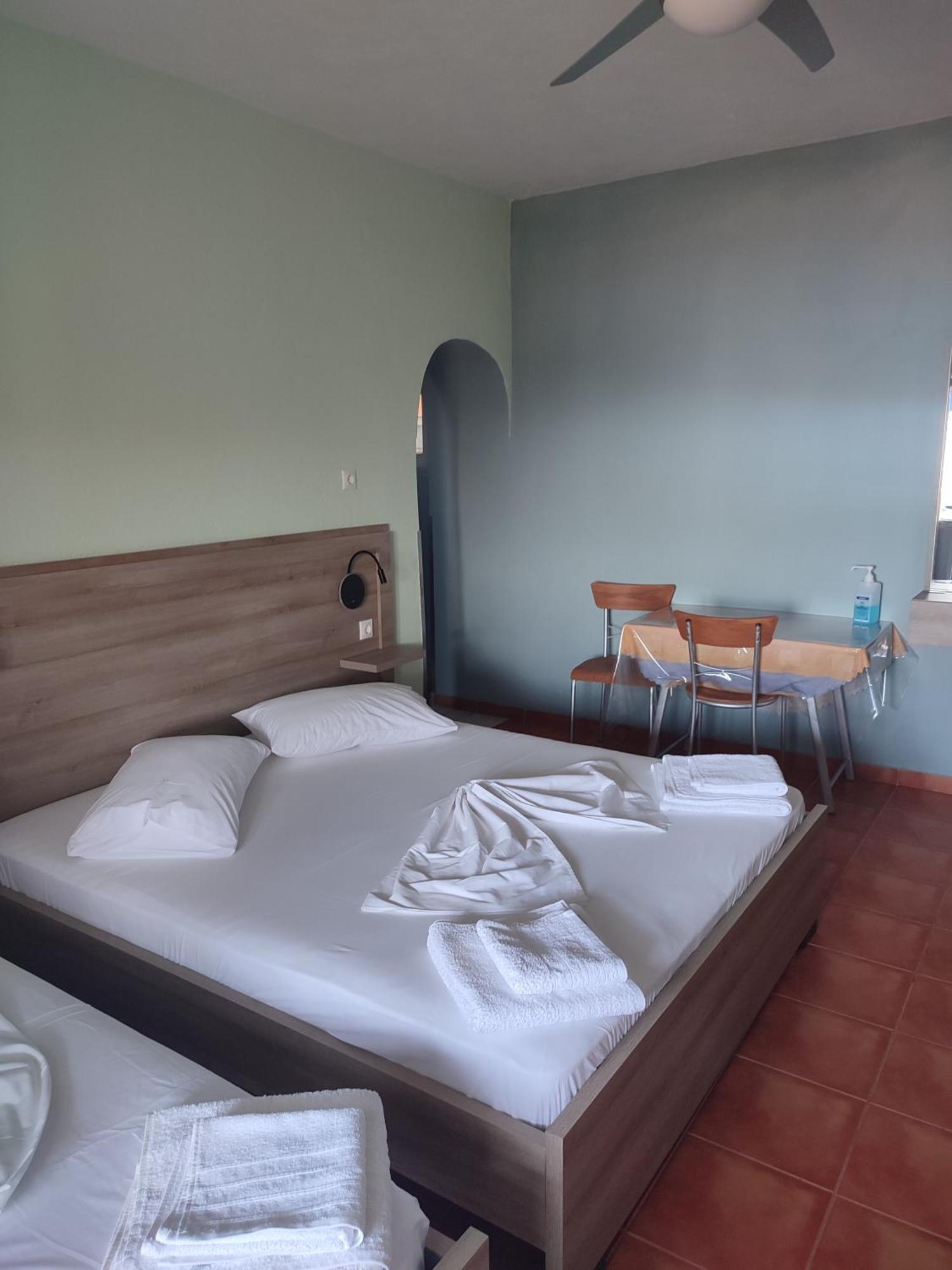 Hotel Bella Vista à Himarë Extérieur photo
