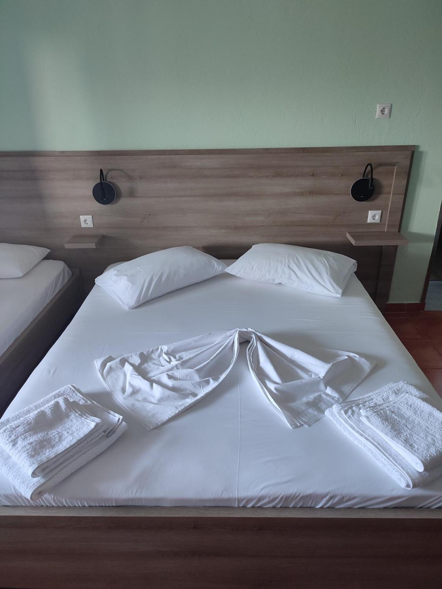 Hotel Bella Vista à Himarë Extérieur photo